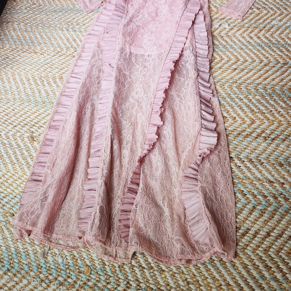 Glamorous Clothing brand Pink Dress - Picture 2 of 5